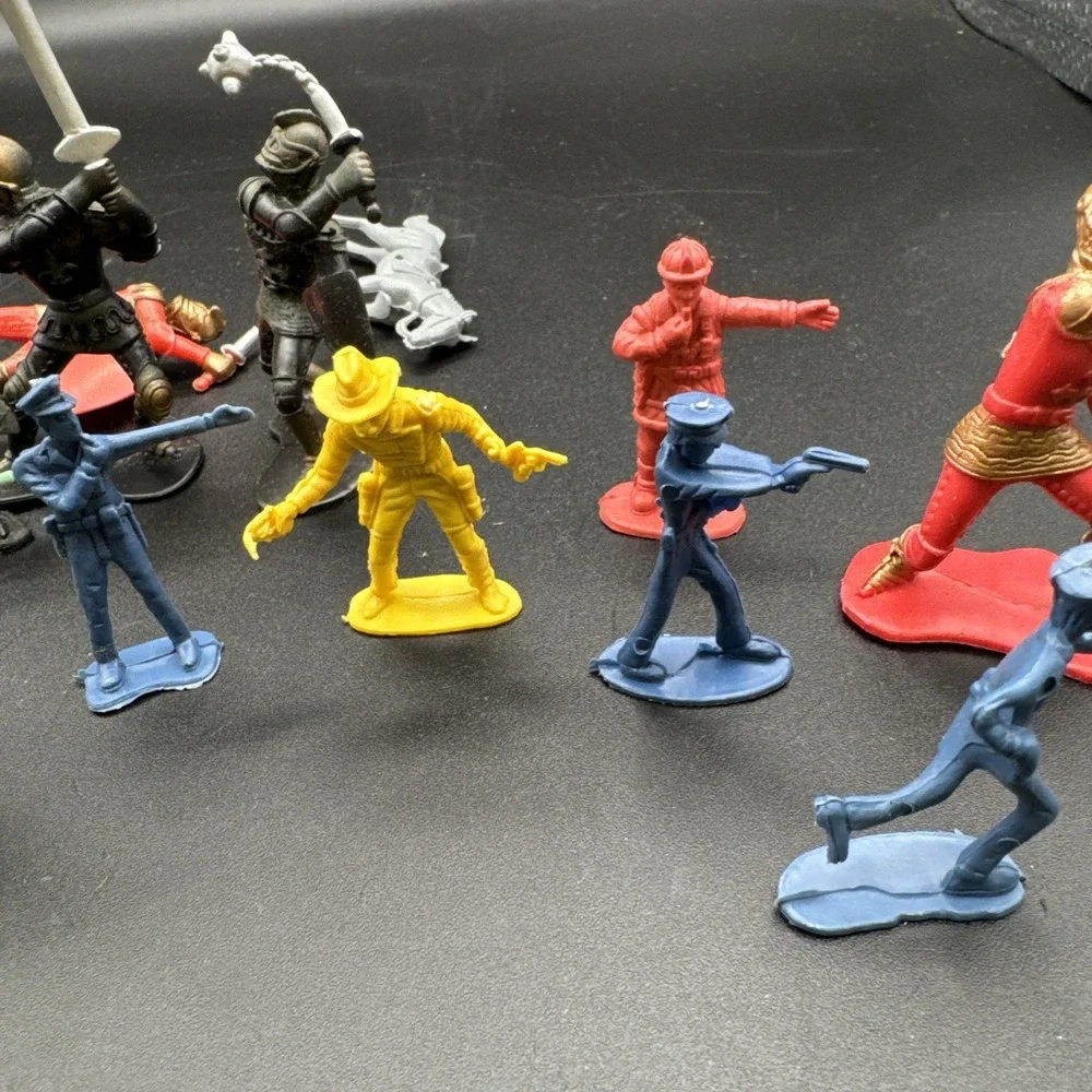 17 Vtg. Plastic Figure Medieval, Dragon, Soldiers, Police Firefighters Mix Color